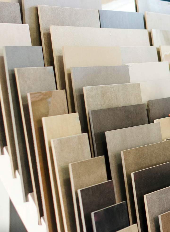 Carrelage, sols souples et revêtements vinyles.